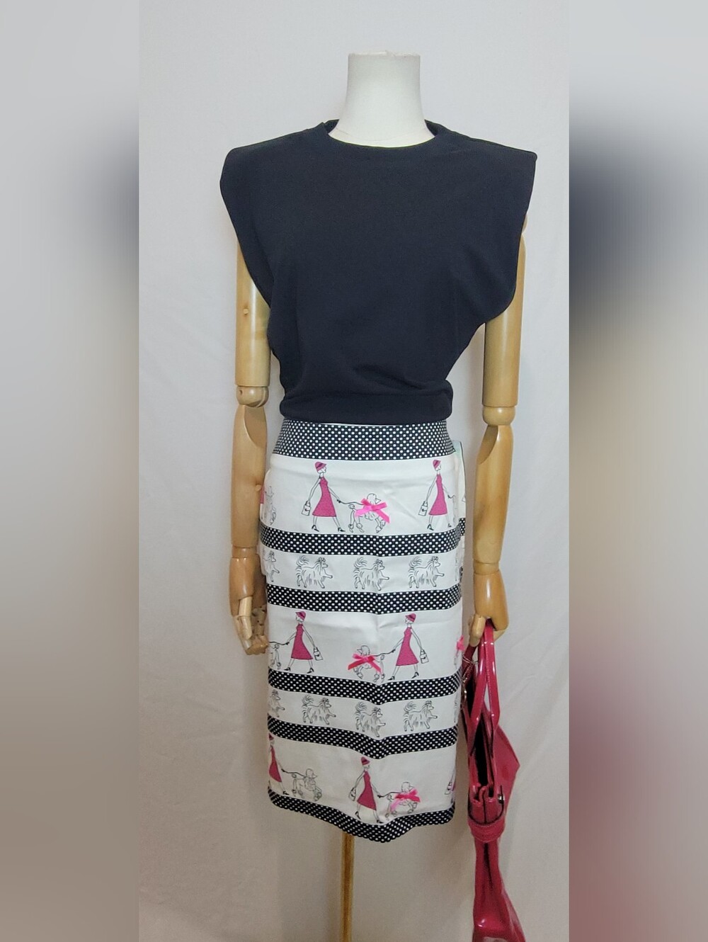 NWT Vintage Y2K Working Girl Black White Pencil Skirt With Pink Print, Size 4